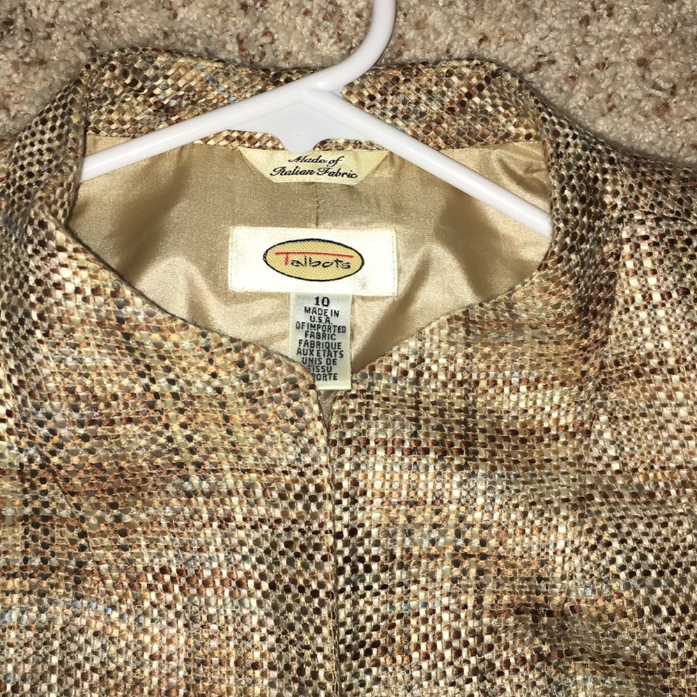 Beautiful Talbots Italian woven suit jacket.